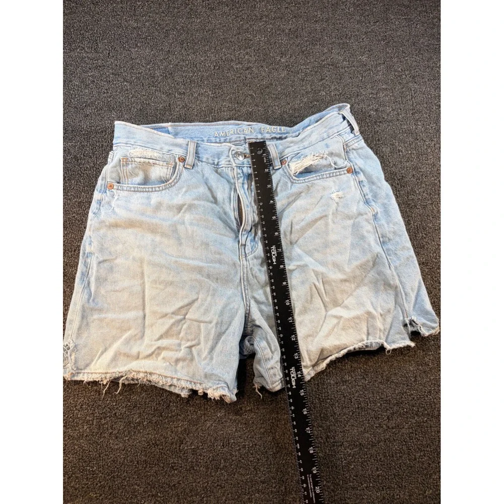 American Eagle Highest Rise Baggy Shorts Light Wash Distressed Denim Size 10